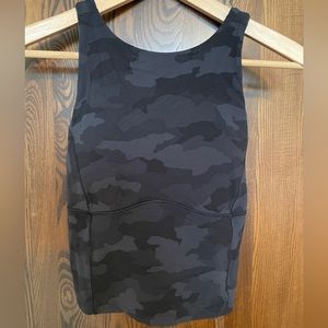 Lululemon Key to Balance top size 6